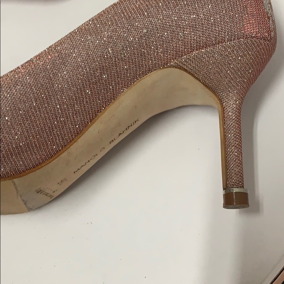 Manolo Blahnik Hangisi pumps - Picture 8 of 8